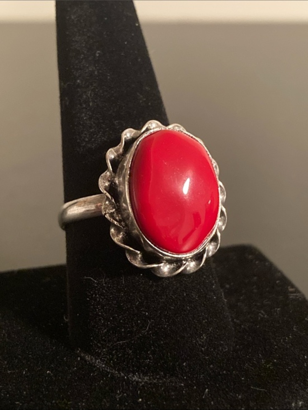 Vintage-Inspired Silver Ring with Bright Red Oval Stone size 10